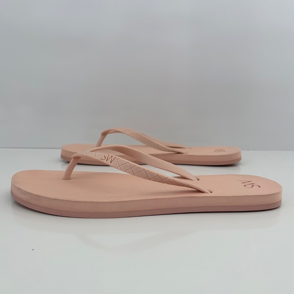 STUART WEITZMAN Embossed Flip Flop In Poudre - Picture 4 of 13